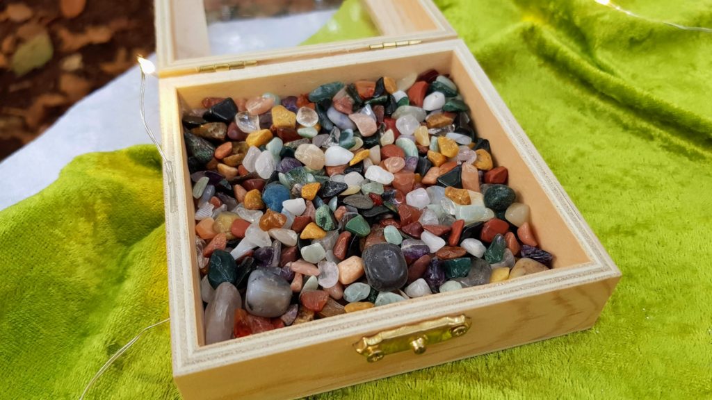 Magische Momente mit Edelsteinen im Kindergarten